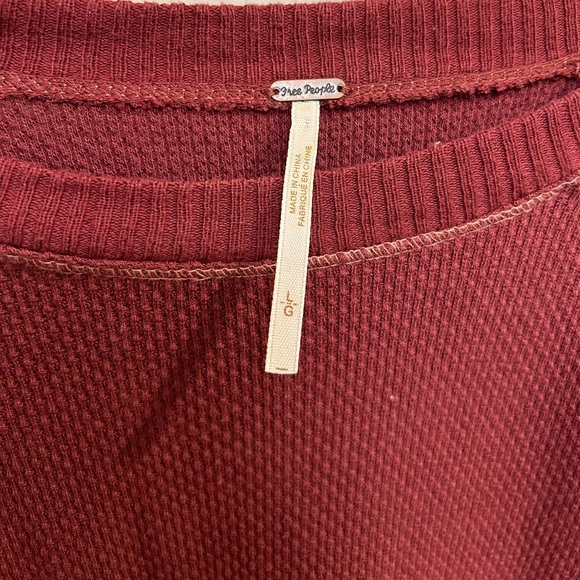 Free People In The Mix Cuff Thermal Top Size Large Maroon EUC A0571 - Picture 5 of 7